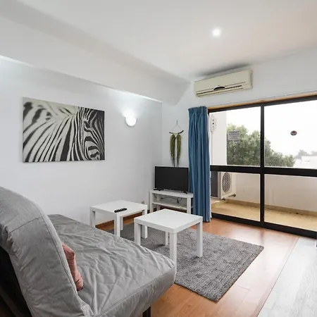 Hopstays- Olympics Apartment *