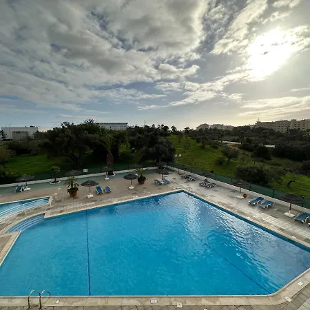 Hopstays - Olympics With Indoor Pool *