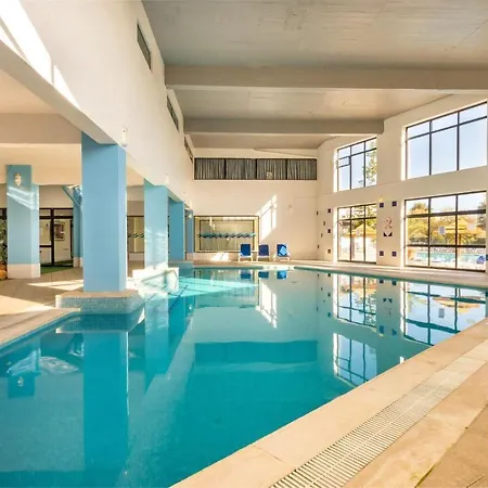 Apartament Hopstays - Olympics With Indoor Pool *